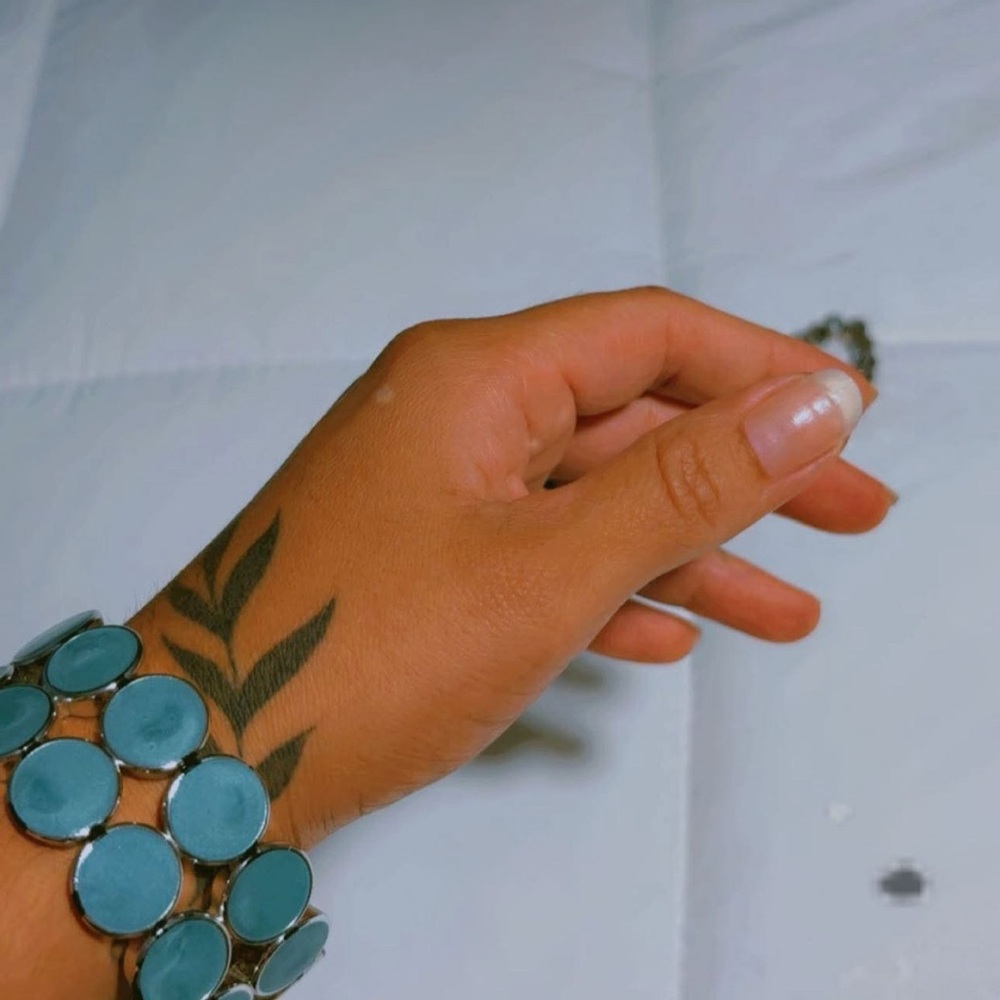 Elegant Blue Bracelet